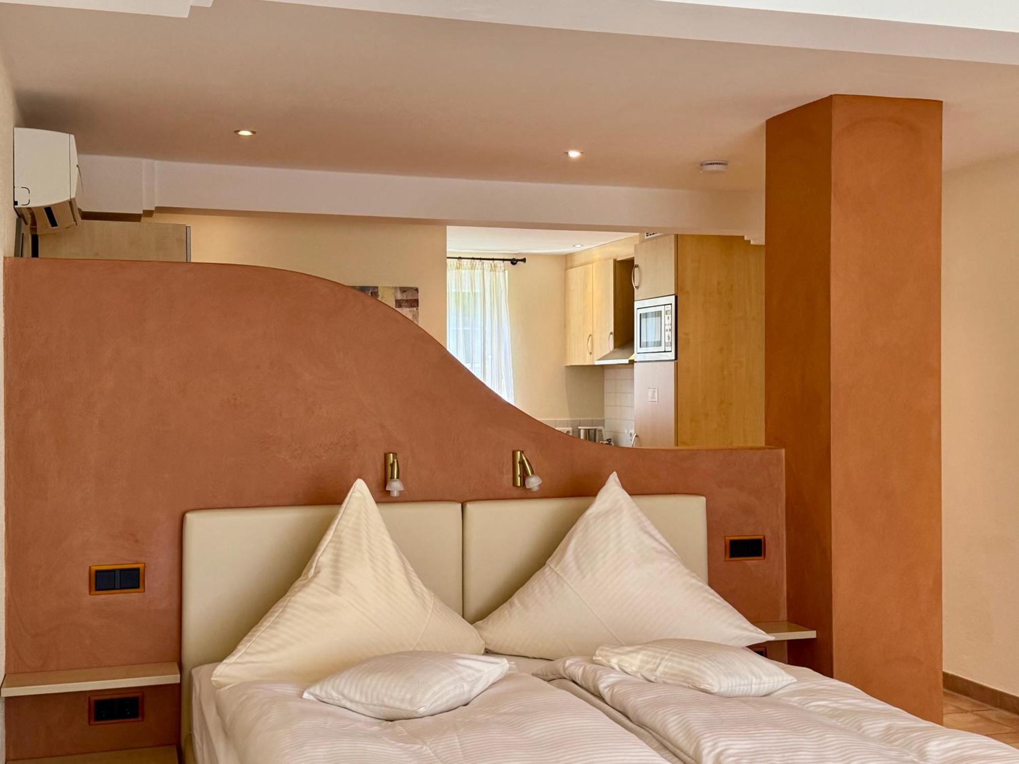 Engelhard Das Landhotel Garni Kirchheim am Ries Extérieur photo