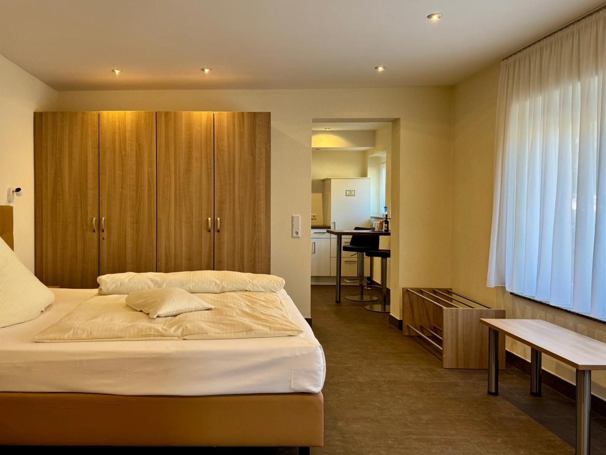 Engelhard Das Landhotel Garni Kirchheim am Ries Extérieur photo