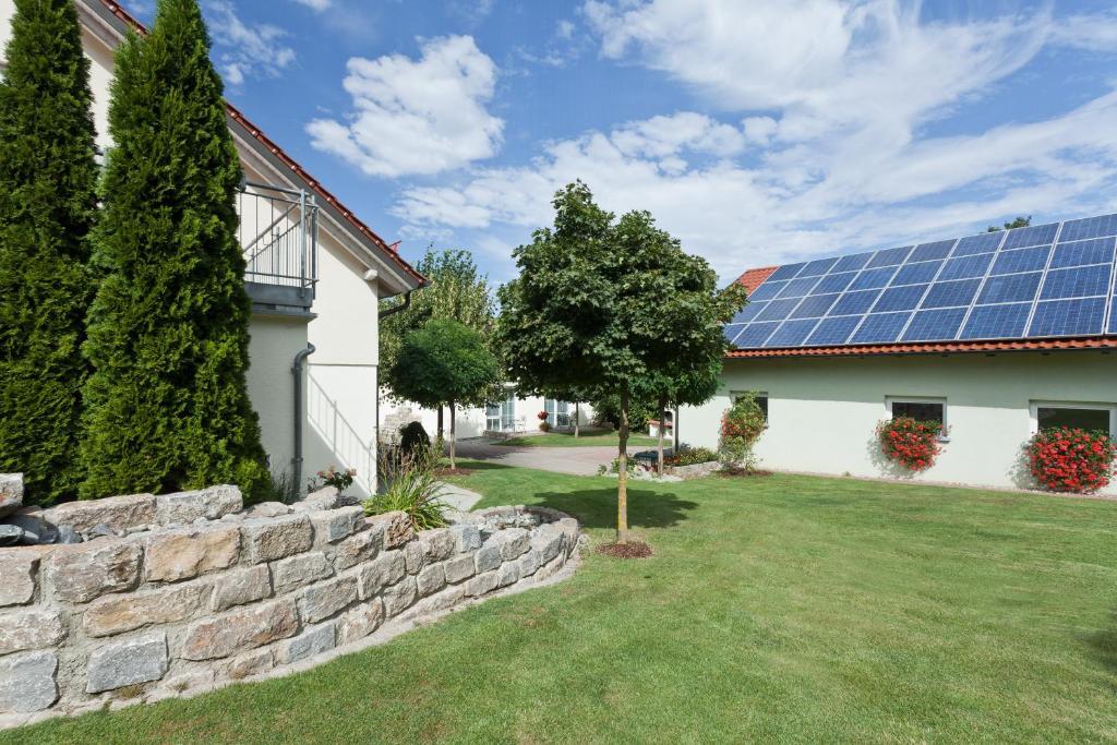 Engelhard Das Landhotel Garni Kirchheim am Ries Extérieur photo