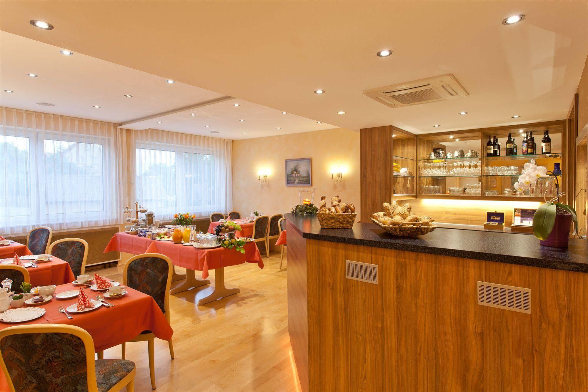 Engelhard Das Landhotel Garni Kirchheim am Ries Extérieur photo